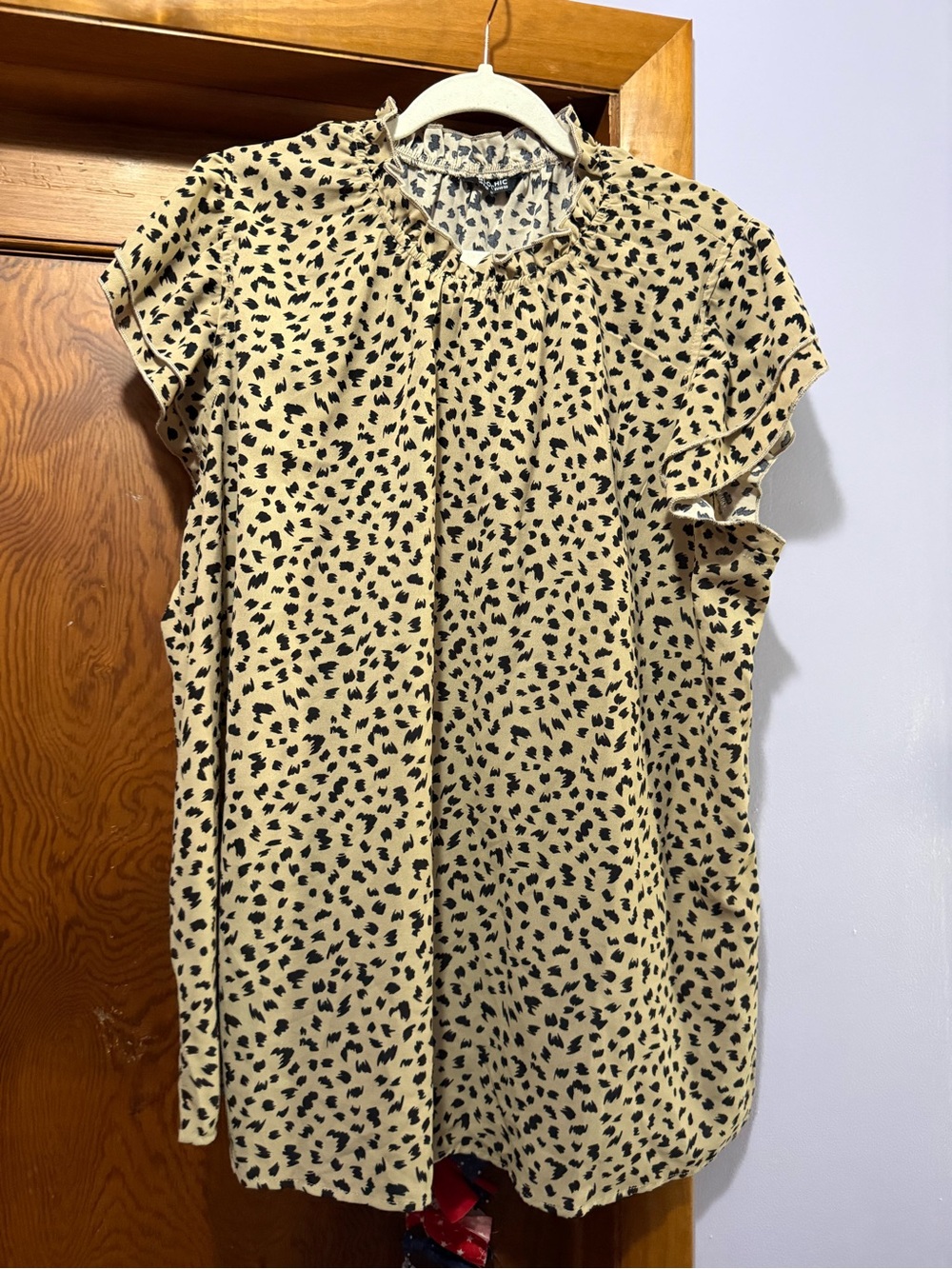 BloomChic Cream and Black Printed Short-Sleeve Blouse